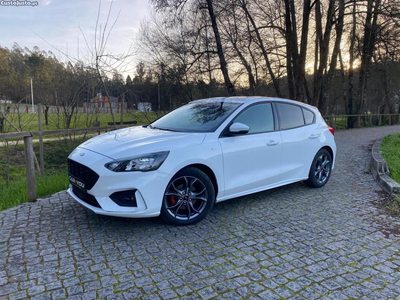 Ford Focus 1.0 Ecoboost ST-Line