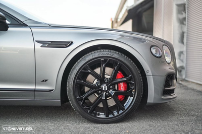 Bentley Flying Spur Hybrid S