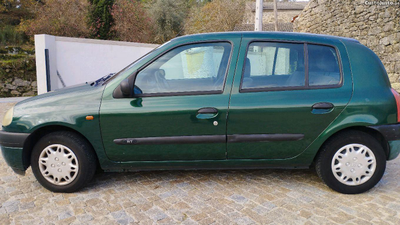 Renault Clio B