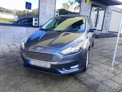 Ford Focus 1.5 Tdci 120cv Gasóleo