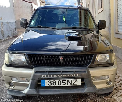 Mitsubishi Pajero sport wagon