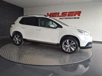 Peugeot 2008 Allure 1.6 Blue HDI 100 CV c/ Teto Panorâmico