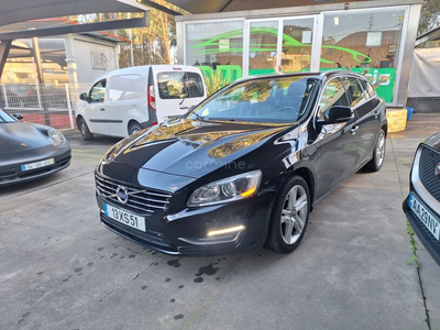 Volvo V60 2.4 D6 Momentum AWD Phev