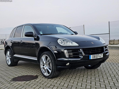 Porsche Cayenne S 4.8i 385 cavalos