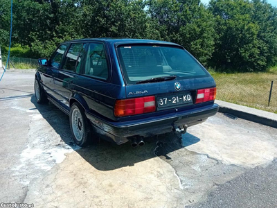 BMW 324 E30