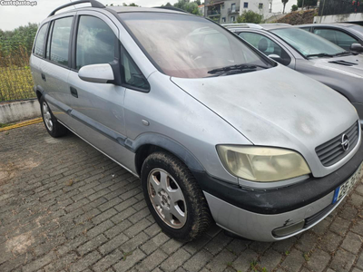 Opel Zafira 2.0 dti 7 lugares