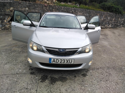 Subaru Impreza Passageiros 4x4 ano 2009 gasolina