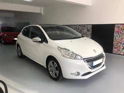 Peugeot 208 1.2 VTi Allure 82cv