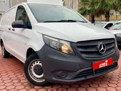 Mercedes Vito Outro