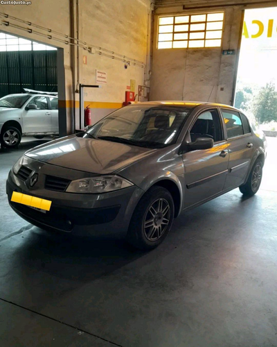 Renault Mégane II Sedan