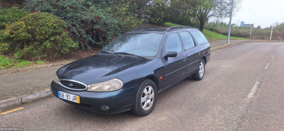 Ford Mondeo Ghia