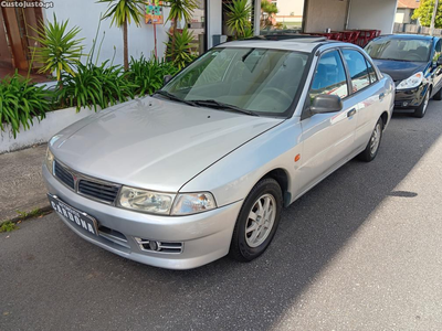 Mitsubishi Lancer 1.3 75cv