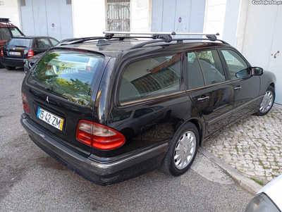 Mercedes-Benz E 220 Elegance