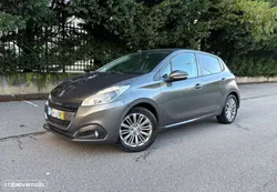 Peugeot 208 1.2 PureTech Signature