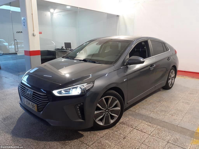 Hyundai IONIQ 1.6 GDI HEV Hybrid Tech