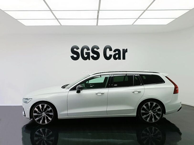 Volvo V60 2.0 B4 Plus Dark Auto