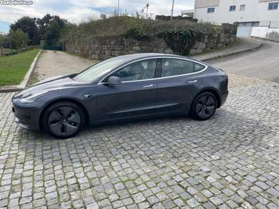 Tesla Model 3 STANDARD RANGE PLUS