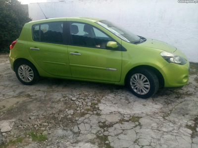 Renault Clio 1.5 DCI ECO 2 C/ G.P.S.Poucos Km Exelente Estado