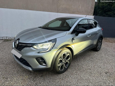 Renault Captur 1.6 E-Tech Intens