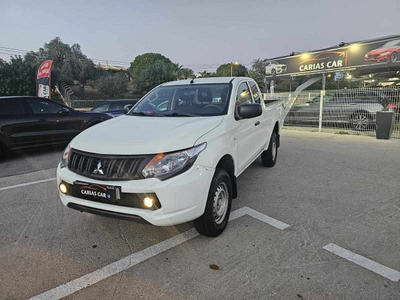 Mitsubishi L200 2.4 DI-D CD Invite 4WD