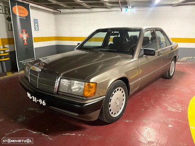 Mercedes-Benz 190 E 2.0