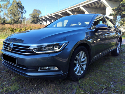 VW Passat B8 Sedan 2.0 TDI 150cv Confortline - Full Extras - Nacional