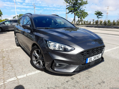 Ford Focus ST Line