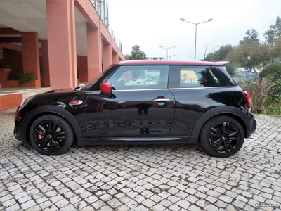 MINI John Cooper Works 2.0 Autom. Desportivo