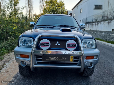 Mitsubishi L200 Strakar Sport Curta