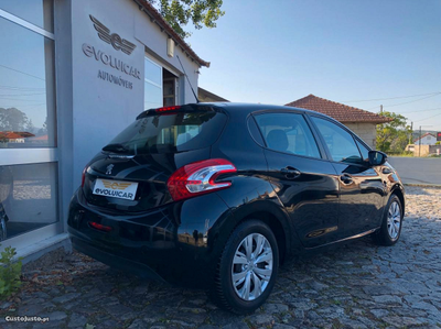 Peugeot 208 1.4 HDi