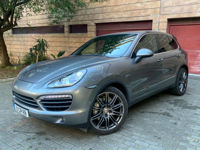 Porsche Cayenne S Hybrid