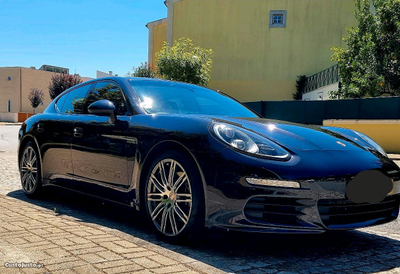 Porsche Panamera 3.0D 300CV Nacional