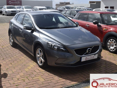 Volvo V40 D2