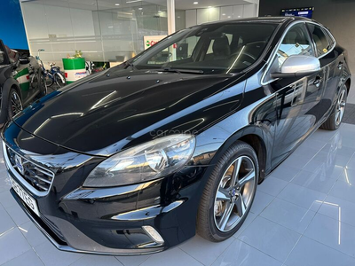 Volvo V40 2.0 D3 R-Design