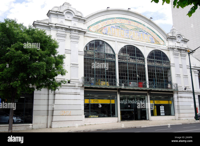 Lisbon Style Garage