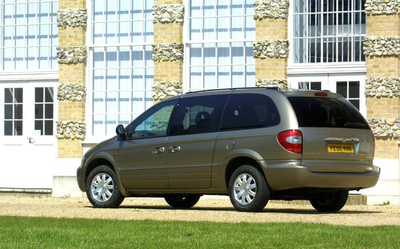 Chrysler Voyager Generation 4 (facelift 2004)