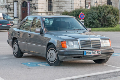 Mercedes-Benz E-Class W124 (facelift 1987)