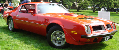 Pontiac Firebird Generation 2 (facelift 1976)