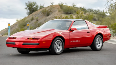 Pontiac Firebird Generation 3 (facelift 1985)