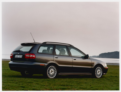 Volvo V40 Generation 1