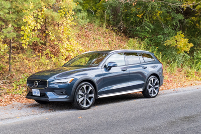 Volvo V60 Cross Country Generation 1 ( Restyling)